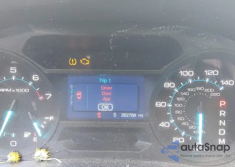 2013 Ford Explorer z USA, uszkodzony, nr VIN 1FM5K7B88DGC44550